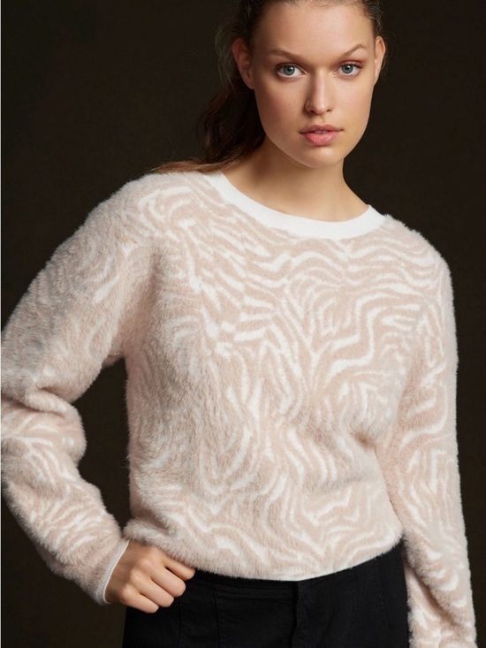 Anthropologie Sweaters - Anthropologie Pilcro Animal Eyelash Sweater Crew Neck XL Neutral Motif colorway